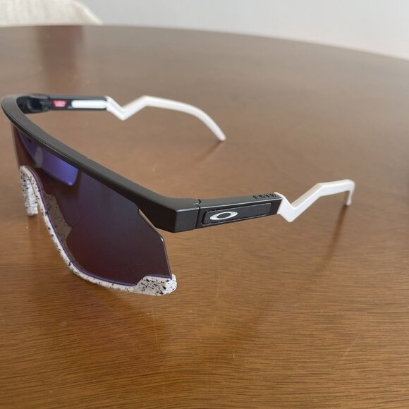 Oakley Bxtr 9280 Sunglasses, Brand new